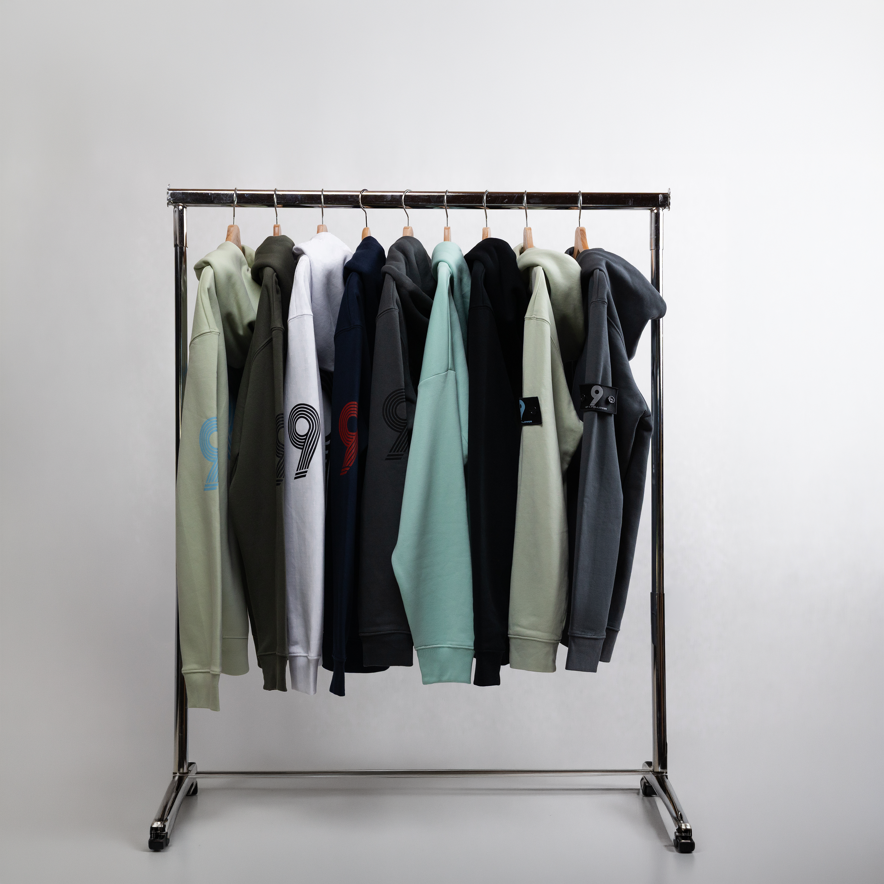HOODIES & ZIPS