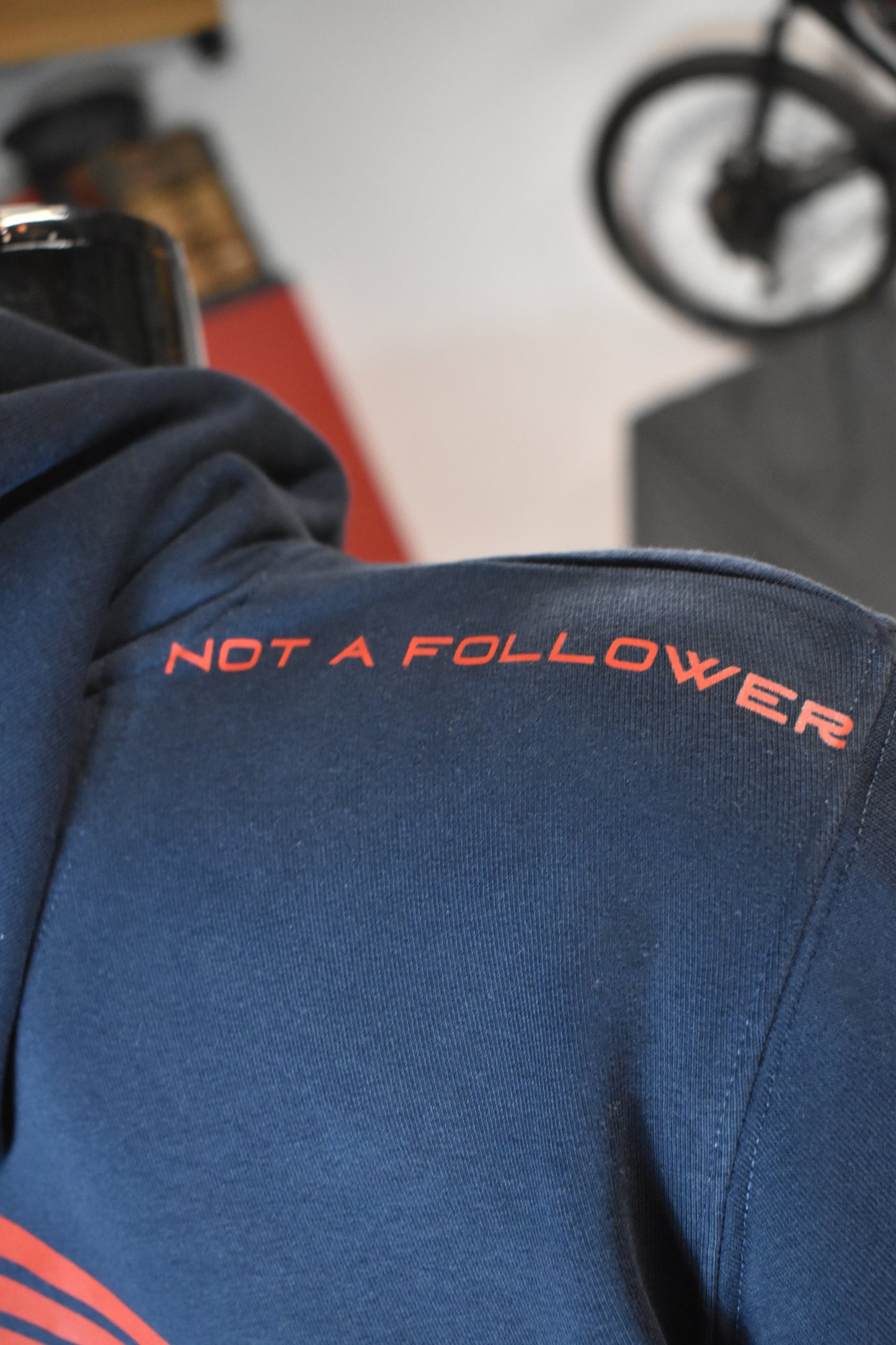 OUTLAW Hoodie mit besonderem Patch  – BANNED Edition in Navy Blue