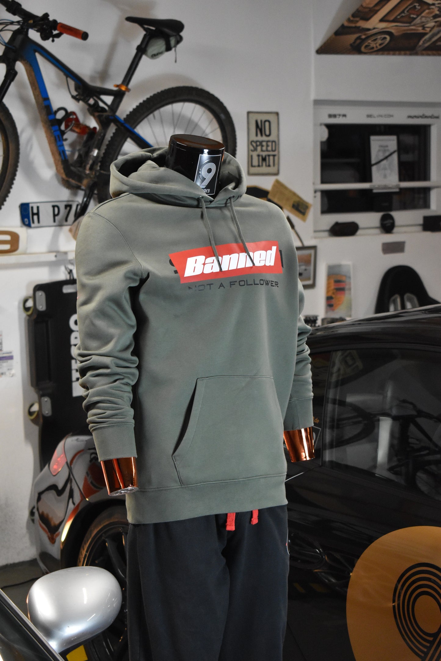 OUTLAW Hoodie – BANNED Edition in Khaki Green